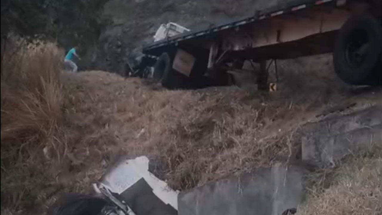 Accidente vía Buga-Buenaventura.