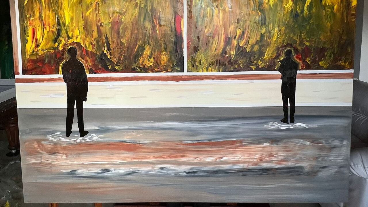 Aquí plasma el pintor unas figuras que recorren un museo, pero las obras son manifestaciones más grandes que los mismos personajes.