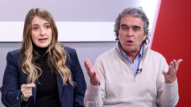 Vicky Davila entrevistará en vivo a Sergio Fajardo
Domingo 3 mayo 2026
Paloma Valencia