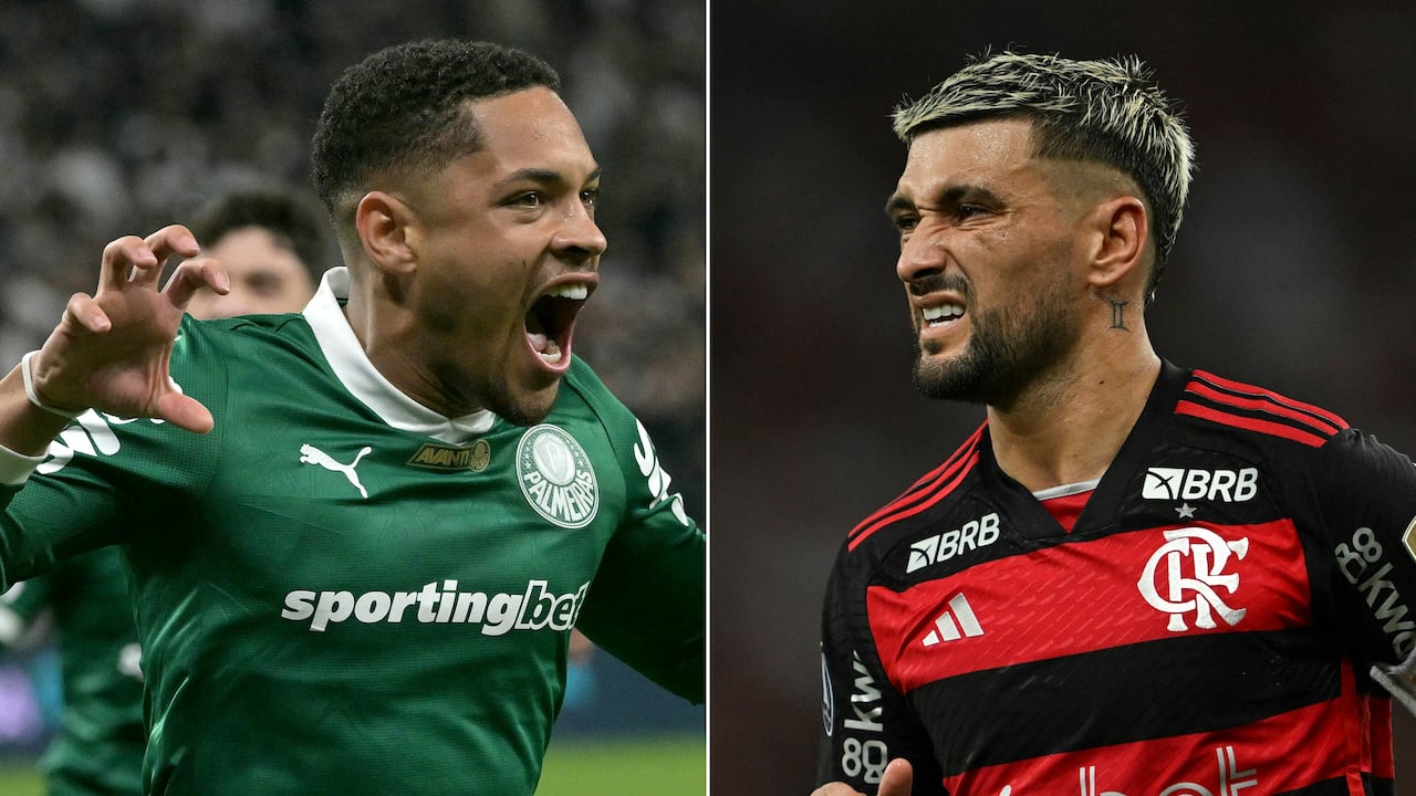 Esta combinación de imágenes muestra al delantero #09 del Palmeiras Vitor Roque (izq.) y al mediocampista uruguayo del Flamengo Giorgian de Arrascaeta durante los partidos de la Copa Libertadores. (Foto de NELSON ALMEIDA y MAURO PIMENTEL / AFP)