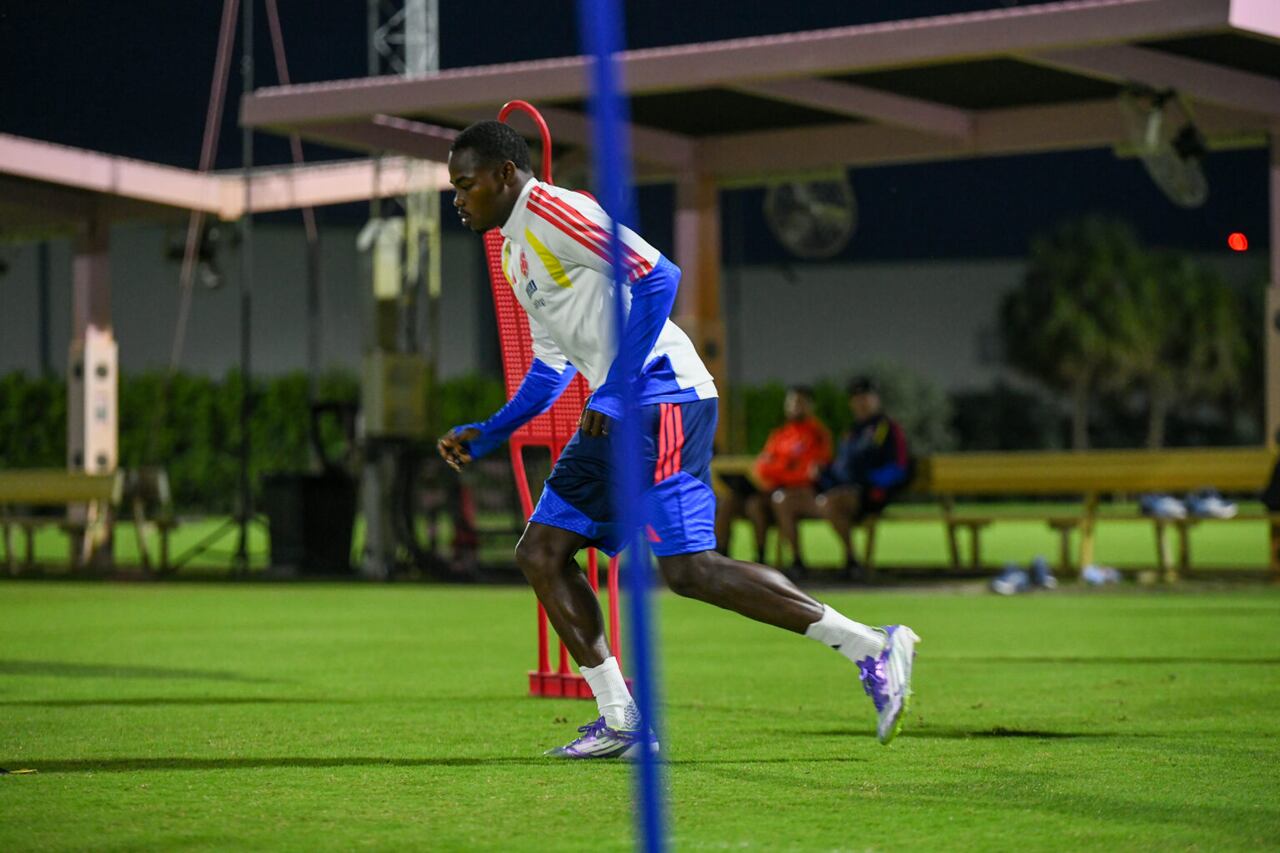 Carlos Andrés Gómez durante un entrenamiento de la Selección Colombia.