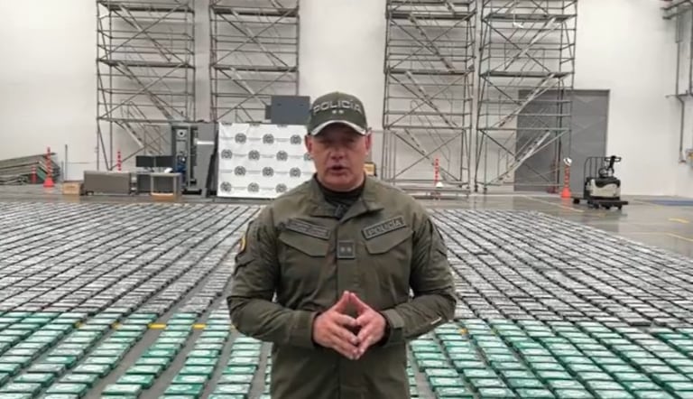 La Policía incautó 4 toneladas de clorhidrato de cocaína ocultas en 334 cajas tipo snacks en el puerto de Urabá, con destino al Reino Unido.