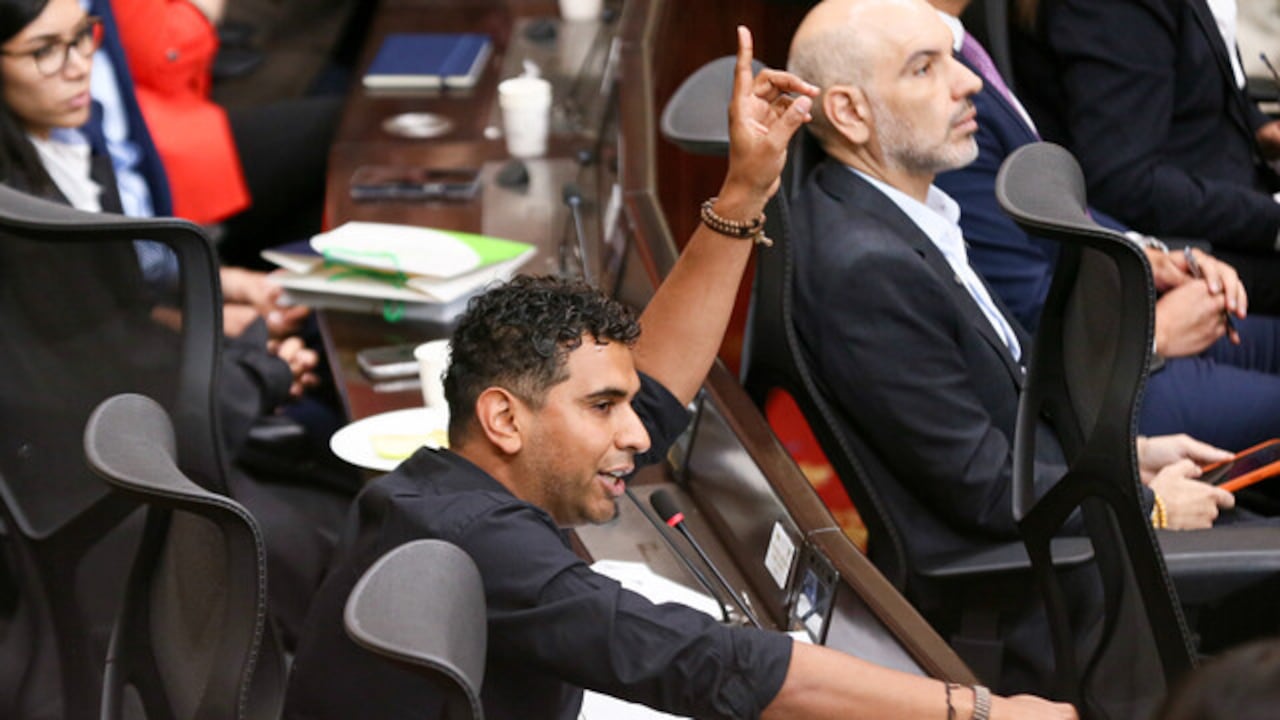 En el Capitolio Nacional se llevan a cabo las comisiones económicas conjuntas terceras y cuartas del Senado y la Cámara de Representantes en la que se decretará el presupuesto de rentas y recursos.