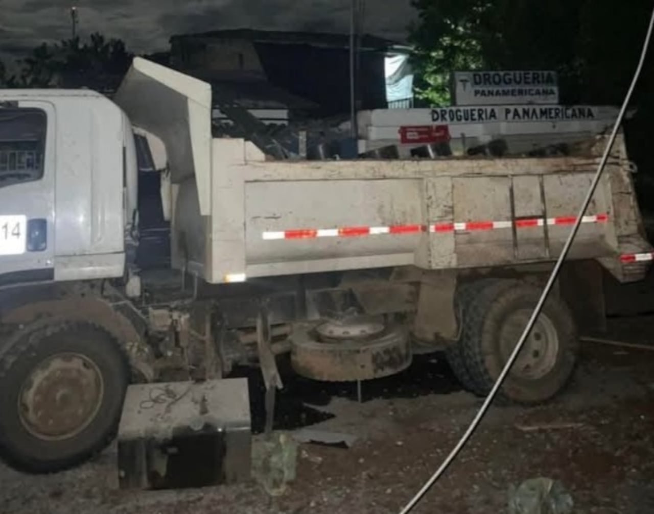 Con una volqueta cargada de explosivos, atacan a un batallón en El Patía, Cauca.
