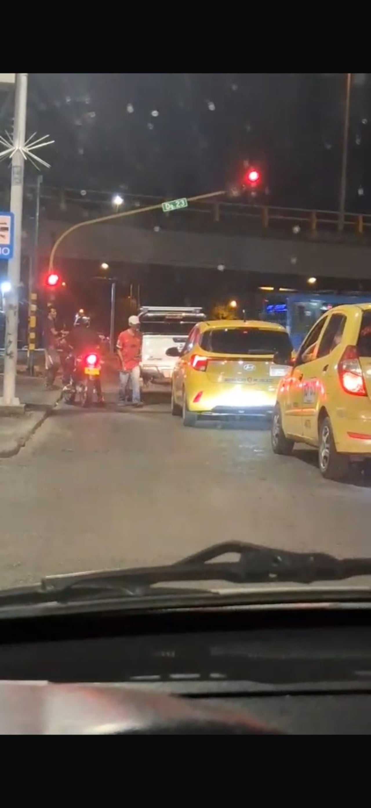 Este es el semáforo que estaría presentando fallas, ubicado en la Calle 23 con Carrera 23.