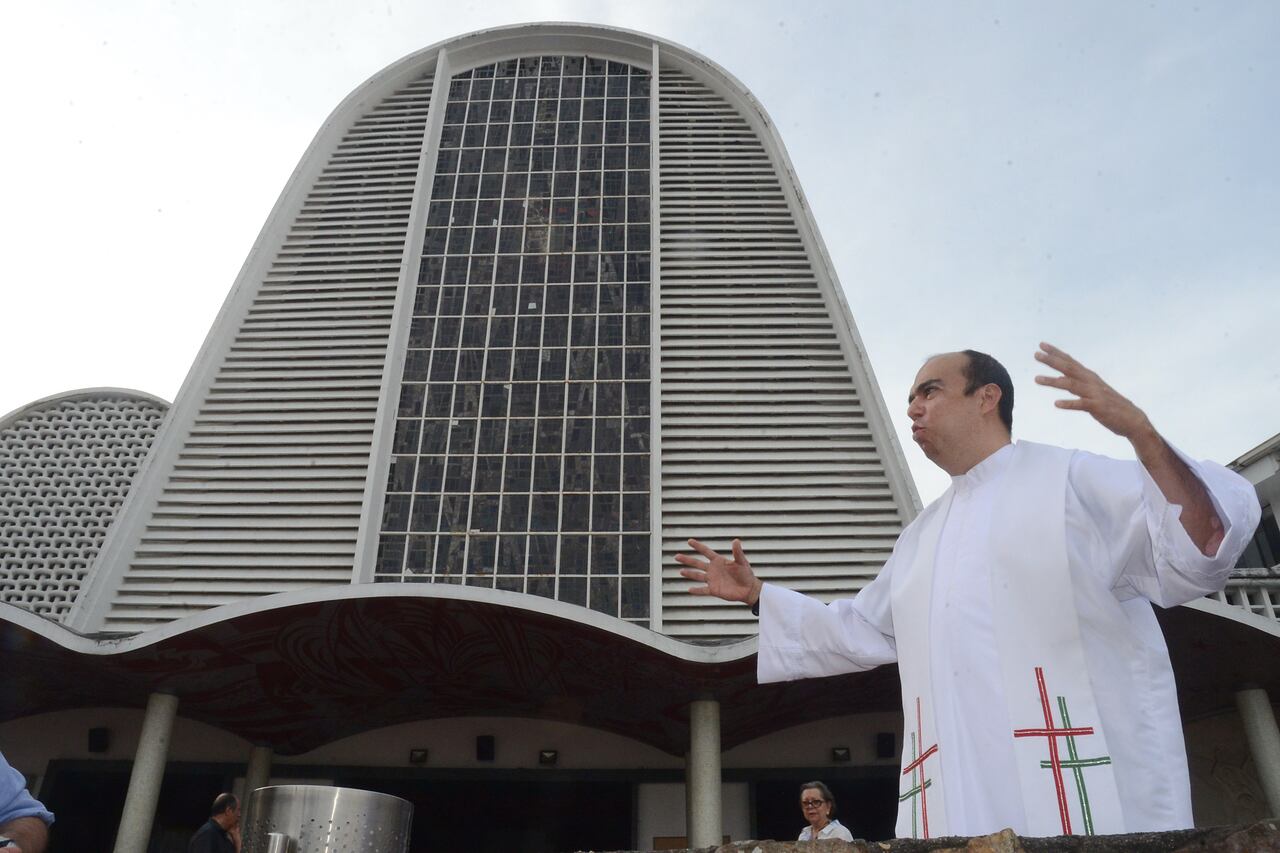 Cali: Entrevista al padre Omar Arturo López Pérez, de la iglesia Nuestra señora de Fátima