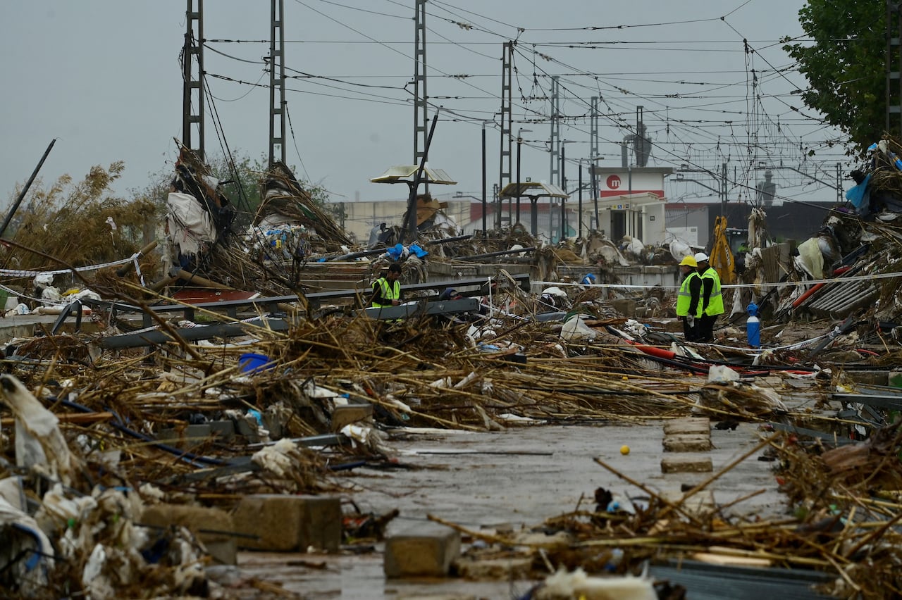 Volvieron las lluvias a Paiporta, sur de Valencia, donde se han dado la alerta roja.