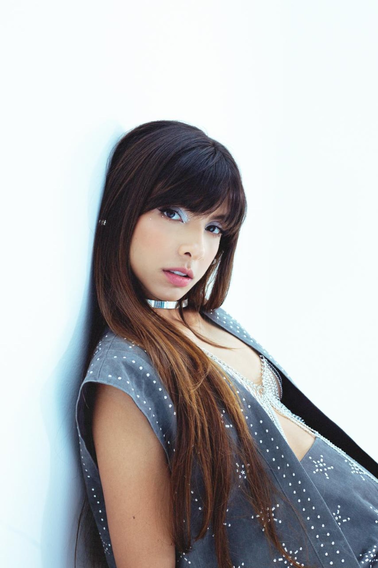 Alisson Joan tuvo su primera aparición en la pantalla chica en la segunda temporada de ‘A Otro Nivel’, en 2017, y al interpretar la canción ‘Algo más’, a sus 22 años, convenció a los tres jurados.
No llegó a la final, pero ese fue el comienzo de su vertiginosa carrera.