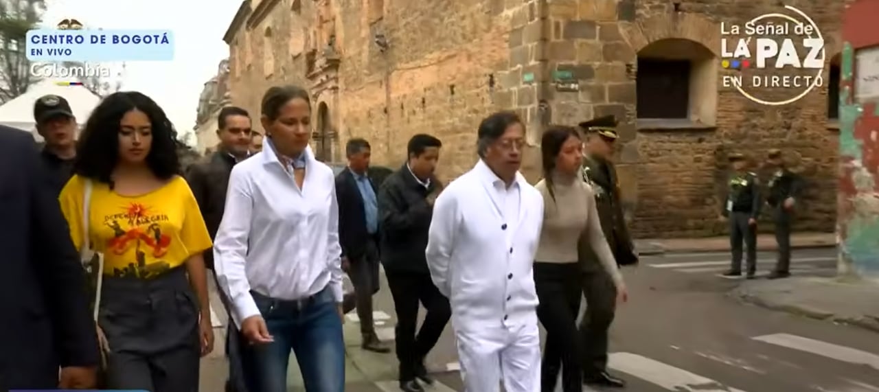 Verónica Alcocer con el Presidente Gustavo Petro