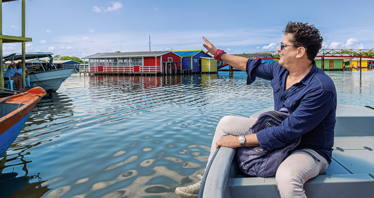 Carlos Vives lidera con su fundación Tras La Perla, apoyada por empresas como DirecTV, la transformación de comunidades del Magdalena.