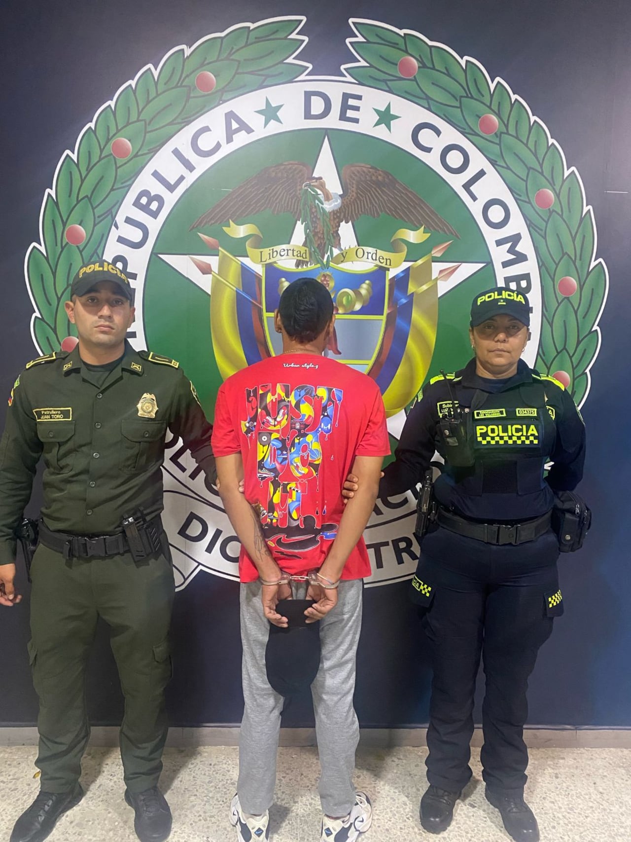 El individuo fue puesto a disposición de la Fiscalía General de la Nación.