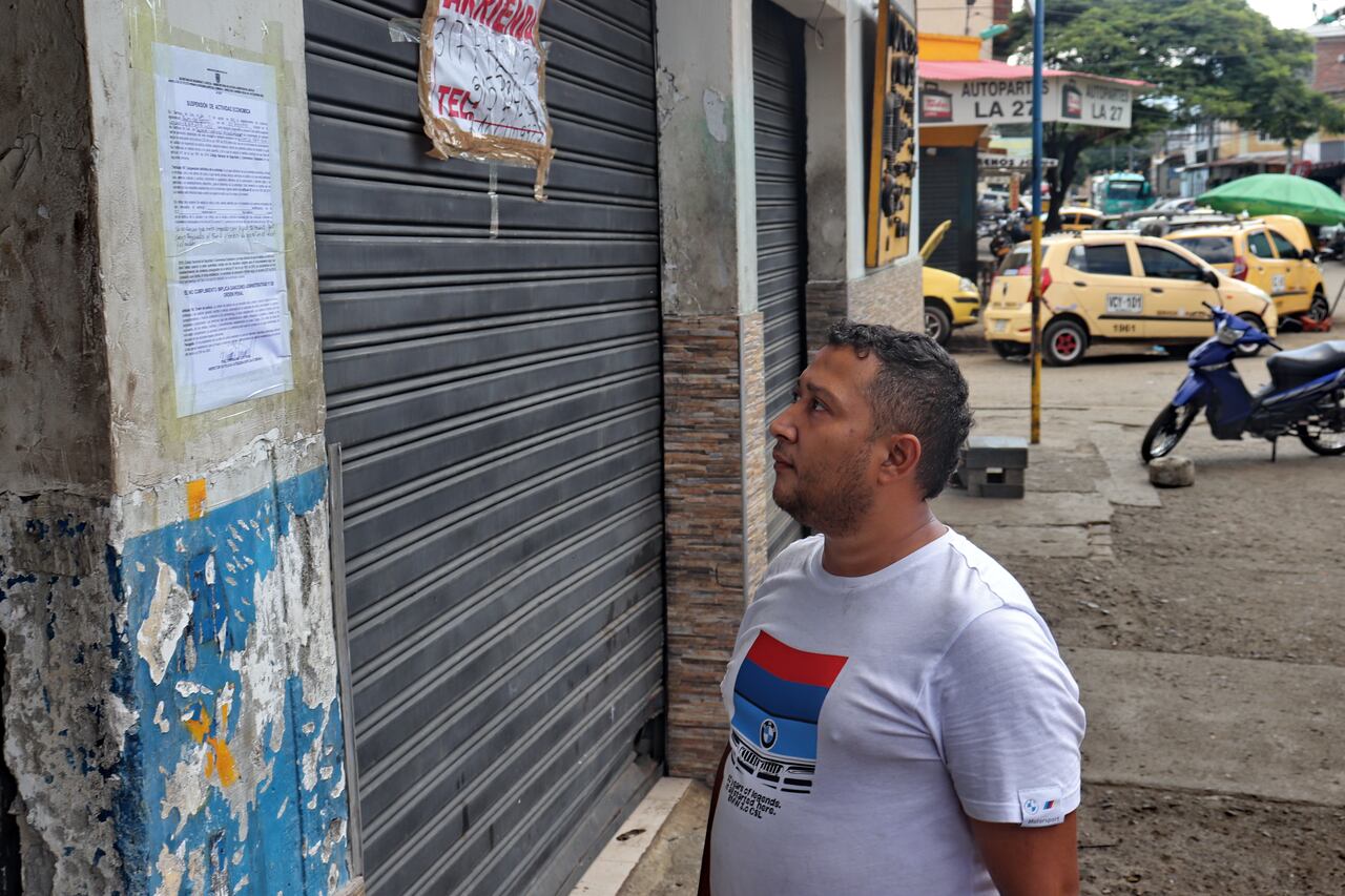 Opertaivos para cerra los talleres del barrio Benjamín Herrera en el centro de Cali tienen en riesgo a mas de mil trabajadores.