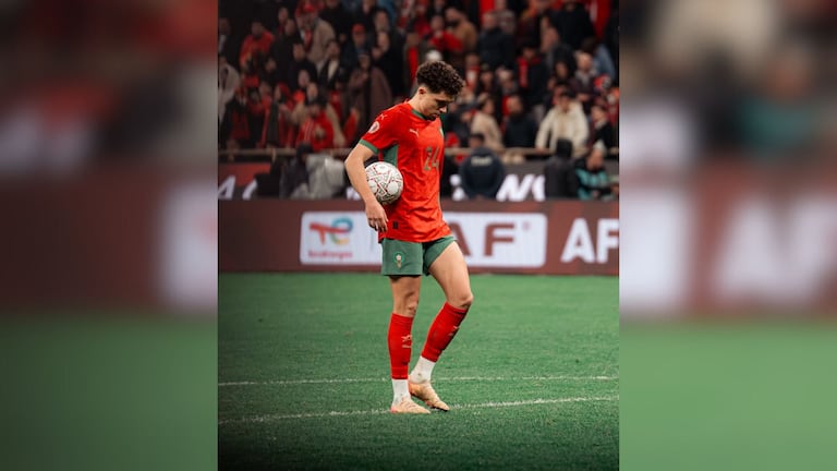 Futbolista Neil El Aynaoui, centrocampista de la AS Roma.