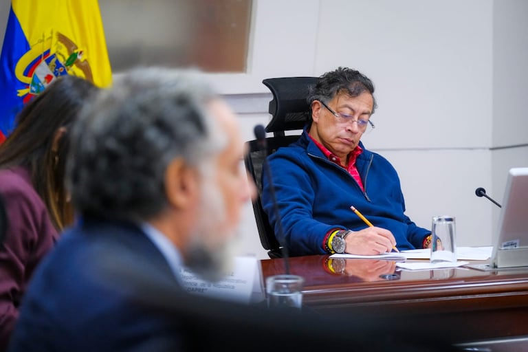 Consejo de seguridad en el Palacio de Nariño en la noche del lunes 27 de abril.