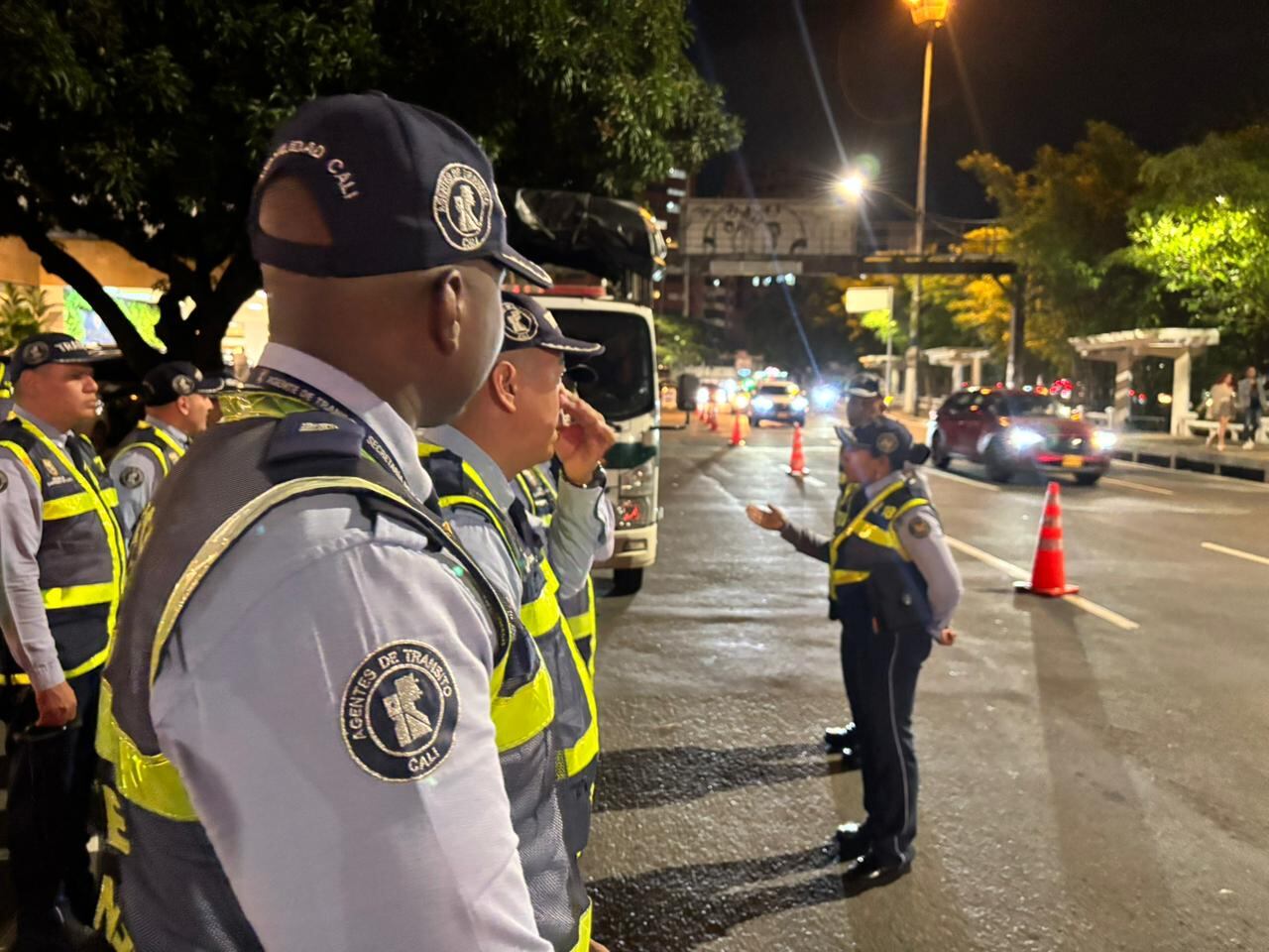 La Secretaría de Movilidad realiza control en el oeste de Cali.