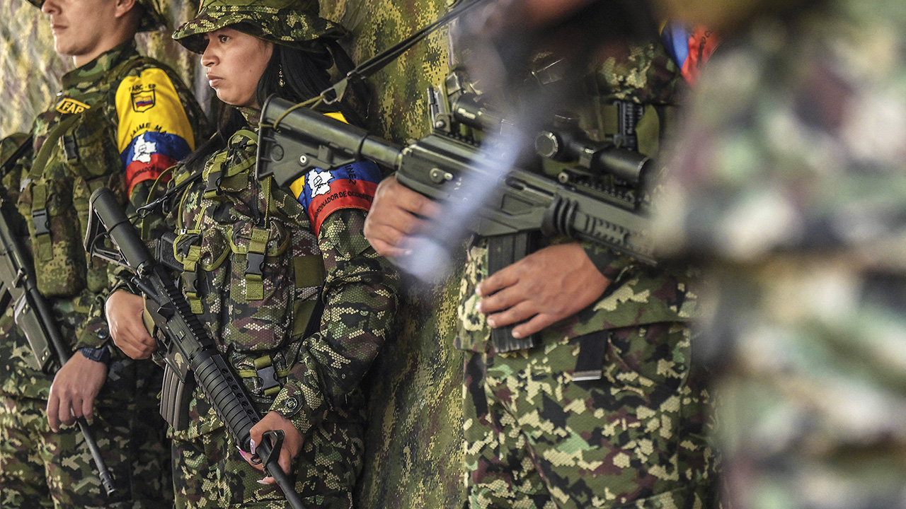 Tanto las disidencias de las Farc de Iván Mordisco como las de alias Calarcá ganan cada vez más terreno en las zonas rurales de Colombia, lo que podría llevar a mover varias mesas de votación.