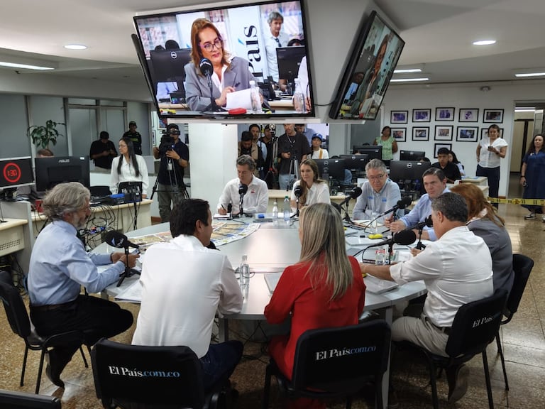 Candidatos de la Gran Consulta por Colombia durante Diálogos por el Valle de El País.