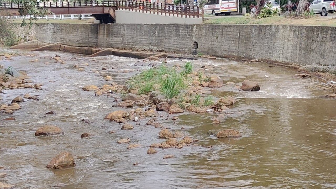 Representantes de 19 entidades participaron en una mesa técnica que buscaba coordinar acciones de saneamiento y protección del río.