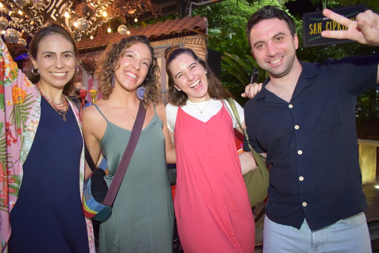 Silvia Ramírez, Alejandra Jaramillo, Laura Child y Sebastián Malkun.