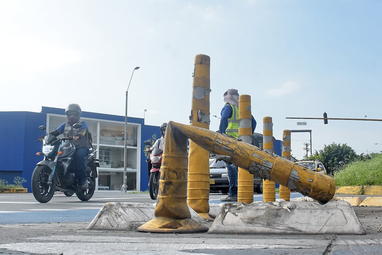 Cambio de taches en varios puntos de la ciudad. Carrera primera con 44.