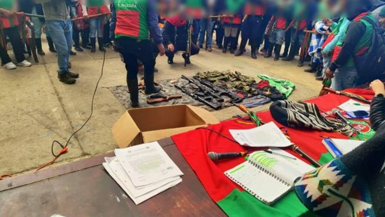 Comunidades del resguardo de Paletará, oriente del Cauca, destruyeron armas que incautaron en los controles que adelantan en sus territoriales.