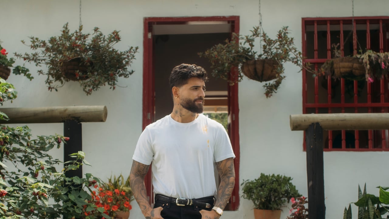 Maluma rebuscó en la esencia de Juan Luis Londoño Arias, su infancia y su vida familiar, para lograr el álbum más honesto de su carrera.