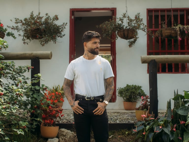 Maluma rebuscó en la esencia de Juan Luis Londoño Arias, su infancia y su vida familiar, para lograr el álbum más honesto de su carrera.