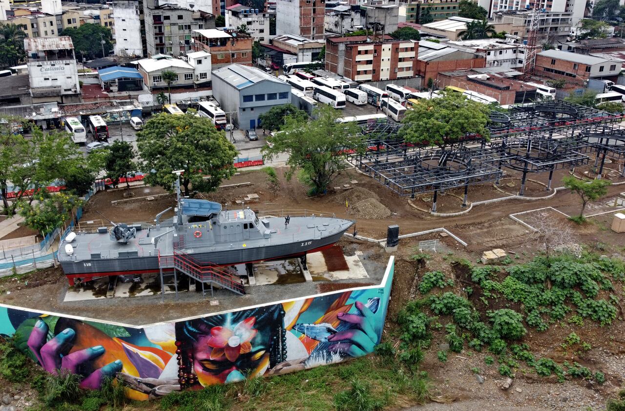 El Parque Pacífico es una obra que busca dejar a la ciudadanía un espacio que reconozca y exalte la Cultura del Pacífico Colombiano. Sin embargo, actualmente se encuentra suspendida debido a algunos ajustes a ciertas fallas de planeación de la Administración anterior.
Fotos Raúl Palacios / El Pais