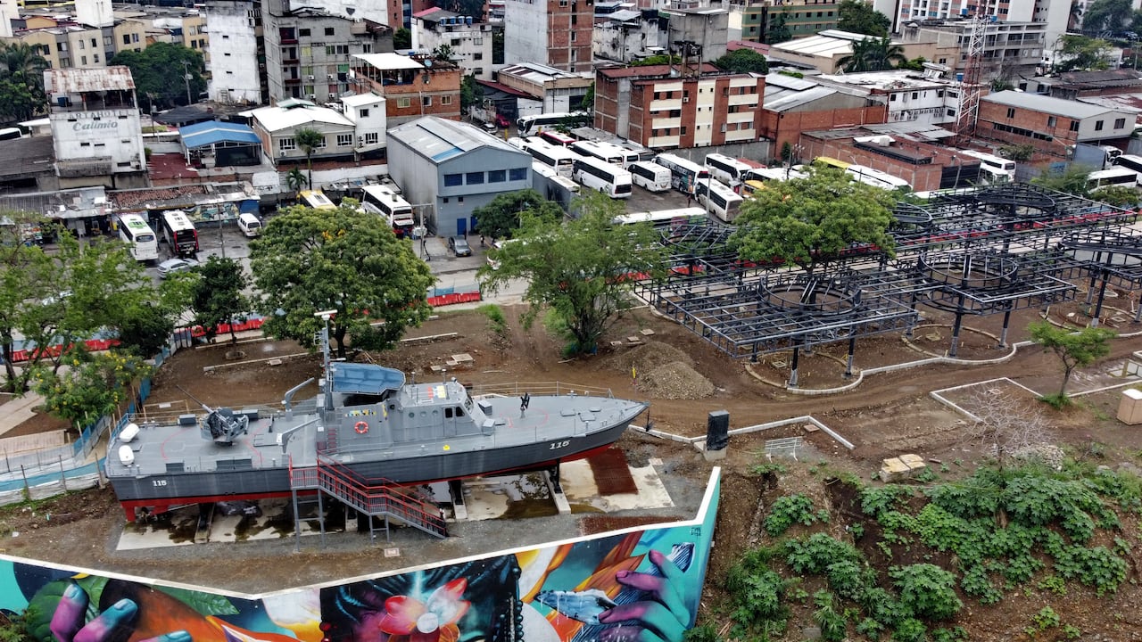 El Parque Pacífico es una obra que busca dejar a la ciudadanía un espacio que reconozca y exalte la Cultura del Pacífico Colombiano. Sin embargo, actualmente se encuentra suspendida debido a algunos ajustes a ciertas fallas de planeación de la Administración anterior.
Fotos Raúl Palacios / El Pais