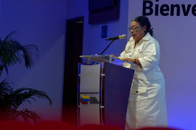 Patricia Martínez, rectora de la Institución Universitaria Escuela Nacional del Deporte, durante la presentación del balance institucional en la Audiencia Pública de Rendición de Cuentas 2025.