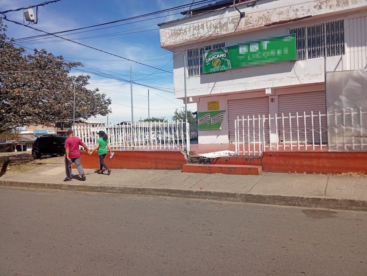 En la madrugada de este domingo 14 de septiembre se presentó una masacre al interior de una discoteca y estanco ubicado en el barrio La Paz, al norte de la ciudad de Popayán.