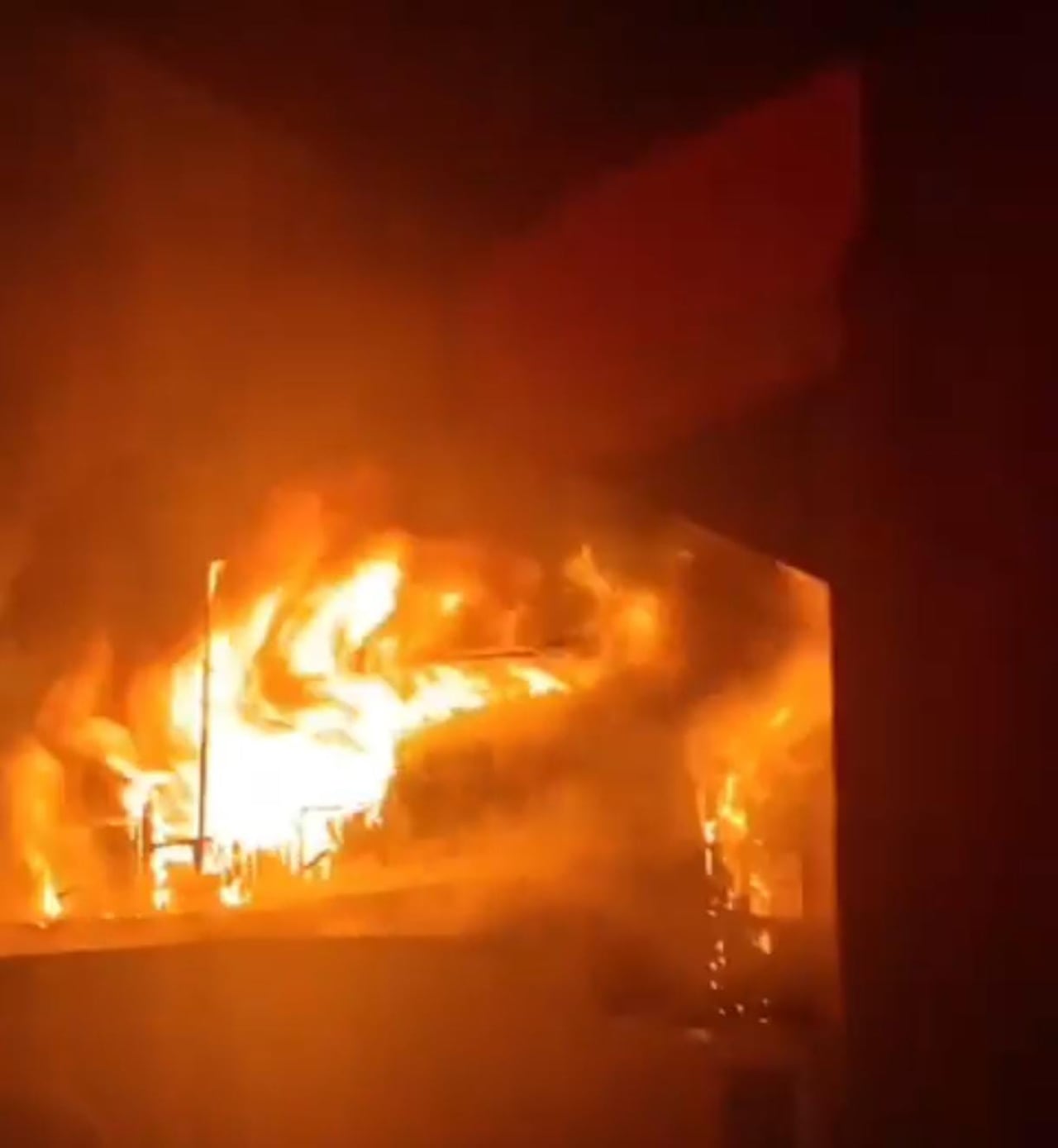 La vivienda fue consumida casi que en su totalidad por las llamas.