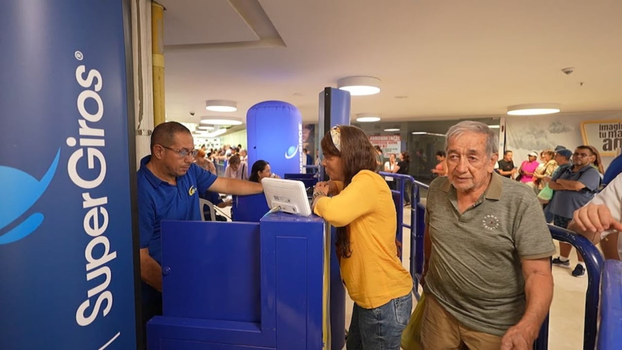 Ayudas a los damnificados por el terremoto en Cali.