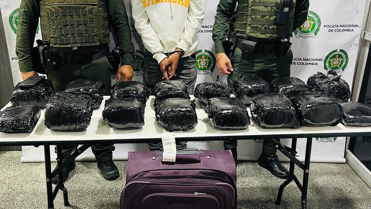 Golpe al narcotráfico en Cali: Policía incauta 15 paquetes de marihuana en la Terminal de Transportes.