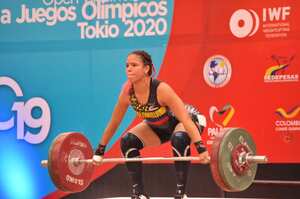 Hellen Escobar, figura de las pesas en Colombia.