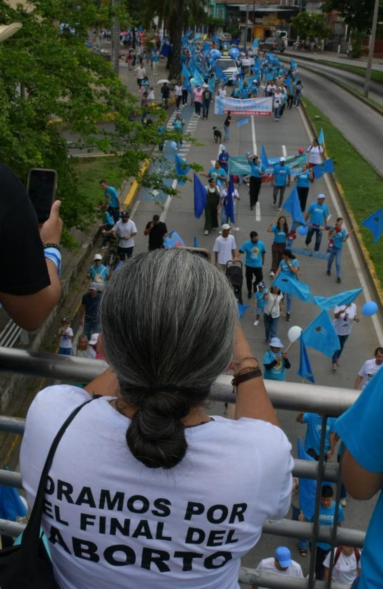Esta iniciativa busca dignificar la vida de los que aún no nacen, de las mujeres y también de las personas con enfermedades crónicas. Foto Raúl Palacios, El País