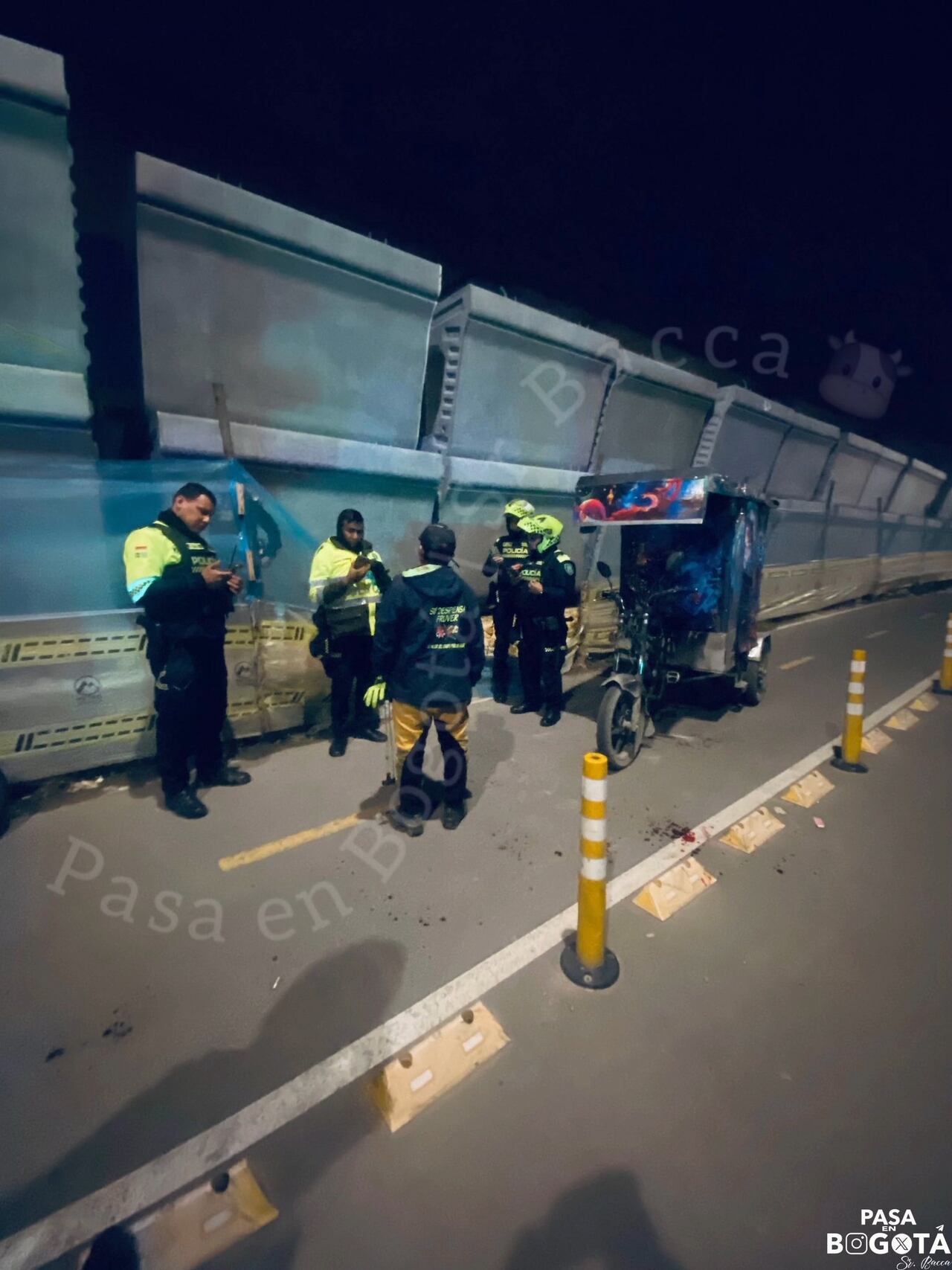 La víctima fue encontrada bajo una estructura en Kennedy; los presuntos responsables escaparon tras un intento de intervención ciudadana.