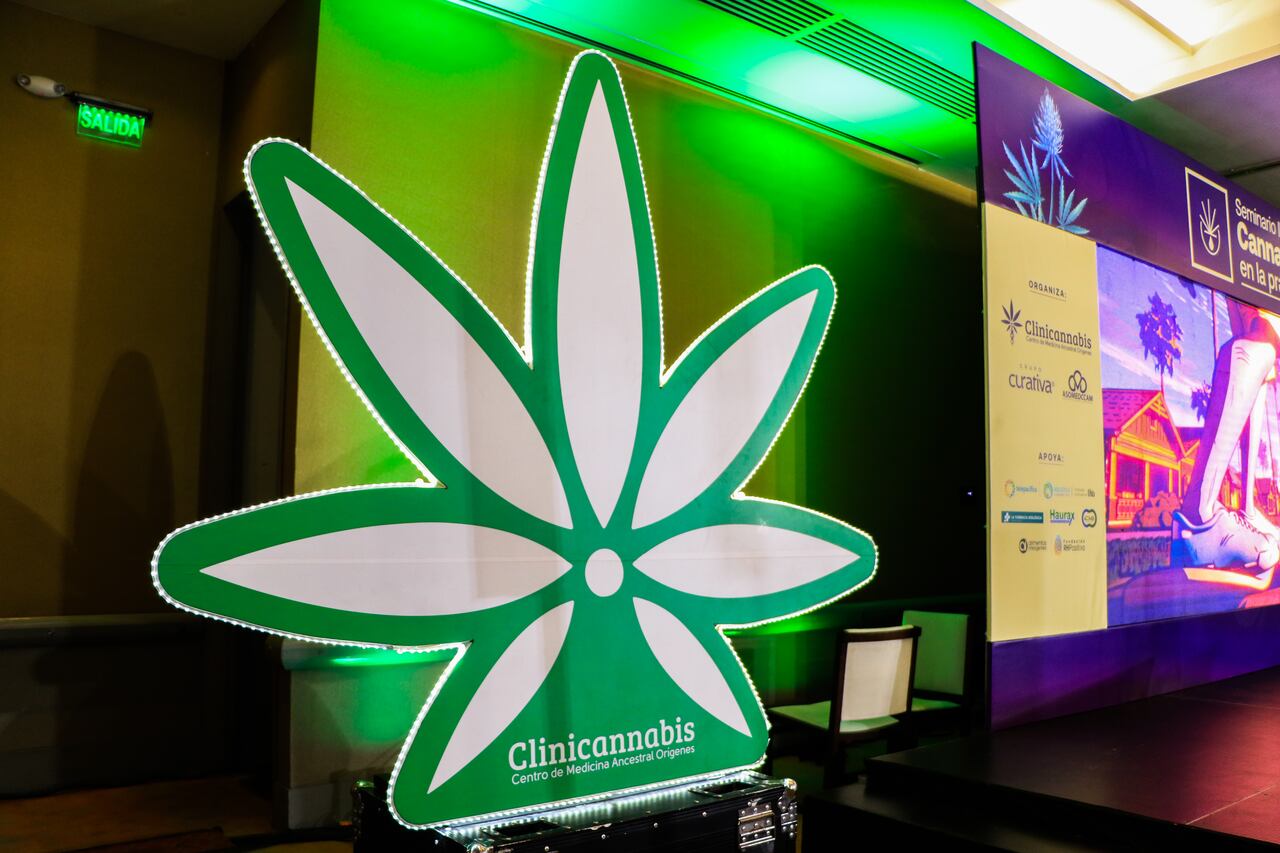 El evento reunió a expertos en el manejo de cannabis medicinal en seres humanos y animales, profesionales de la salud, estudiantes y personas interesadas en estos avances de la medicina alternativa.