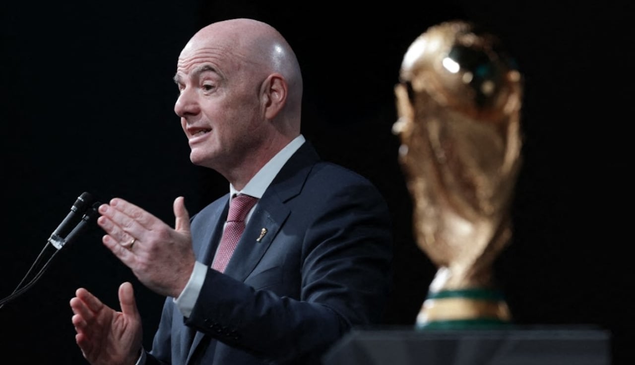 Gianni Infantino, presidente de la FIFA, se mostró reflexivo al respecto de los hechos en México. (Photo by ALEX WONG / AFP).