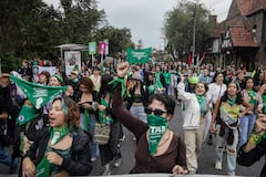 Bogotá. Septiembre 28 de 2024. En el marco del Día de Acción Global por el Aborto Legal, diversos colectivos y activistas se movilizan en apoyo al aborto legal, avanzan desde el Ministerio de Salud hasta el Concejo de Bogotá. (Colprensa - Catalina Olaya)