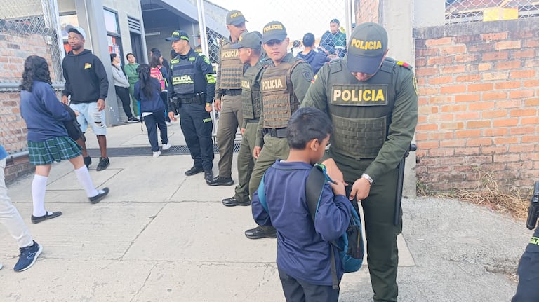 Controles policiales en colegios de Popayán