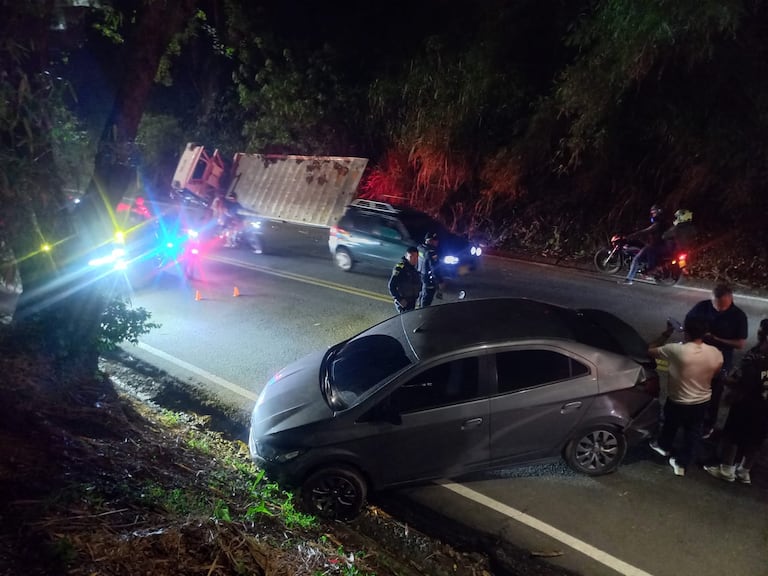 Accidente en la vía al mar este lunes, 19 de octubre