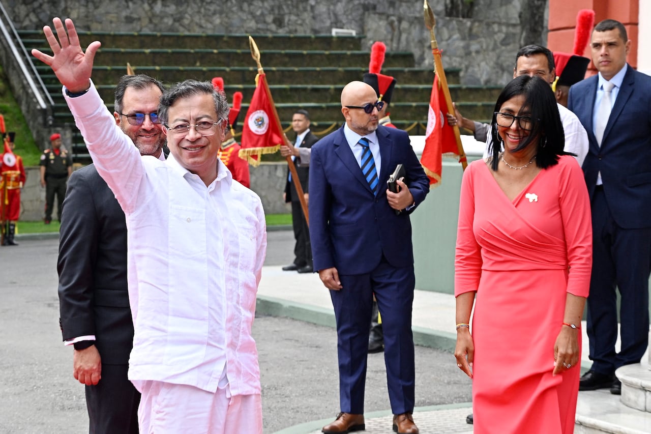 Gustavo Petro y Delcy Rodríguez