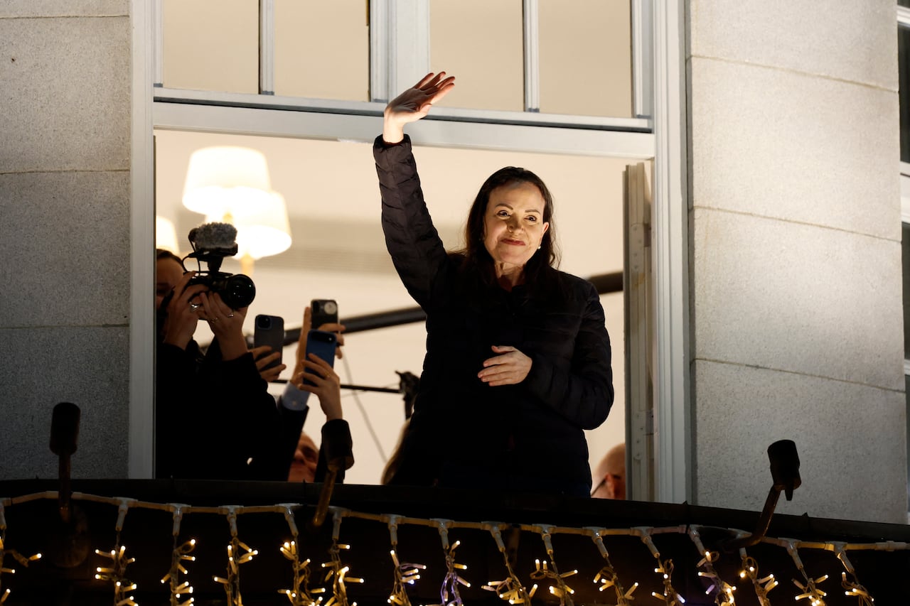 Machado llegó a Oslo horas después de que su hija recogiera el premio de la líder opositora venezolana.