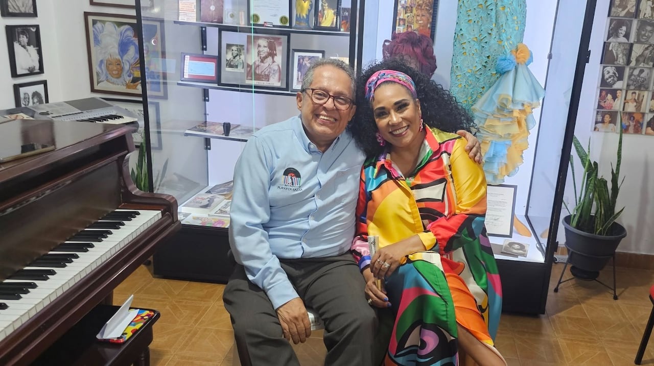 Oscar Jaime Cardozo y Aymee Nuviola, en el Museo Planeta Salsa.