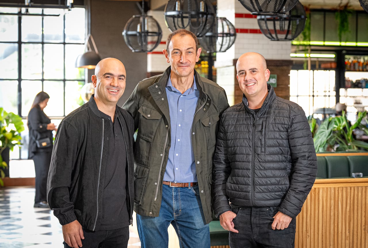 De izquierda a derecha: Juan Manuel Vicente, Luis Lorenzo y Juan Camilo Henao, fundadores de Flypass Colombia.
