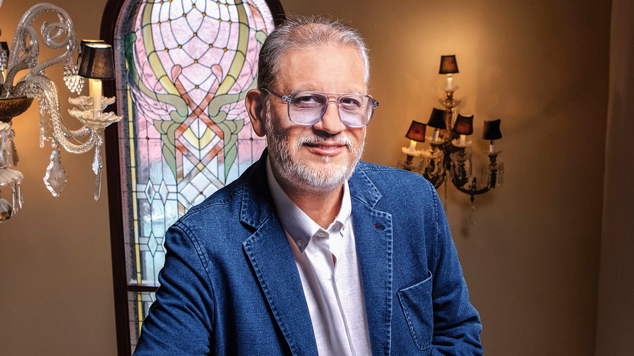 Carlos Suárez, el estratega de la campaña y responsable del eficaz plan de marketing político alrededor de la imagen del Tigre.
Foto: Juan Carlos Sierra-Revista Semana.