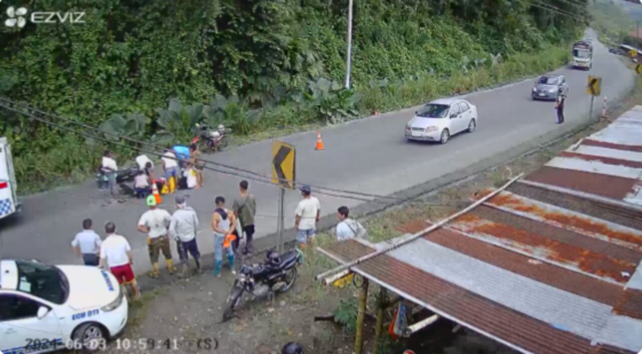 Sobre los fallecidos que dejó este siniestro vial, fueron dos personas y una resultó herida, esta última fue llevada a un centro de salud.