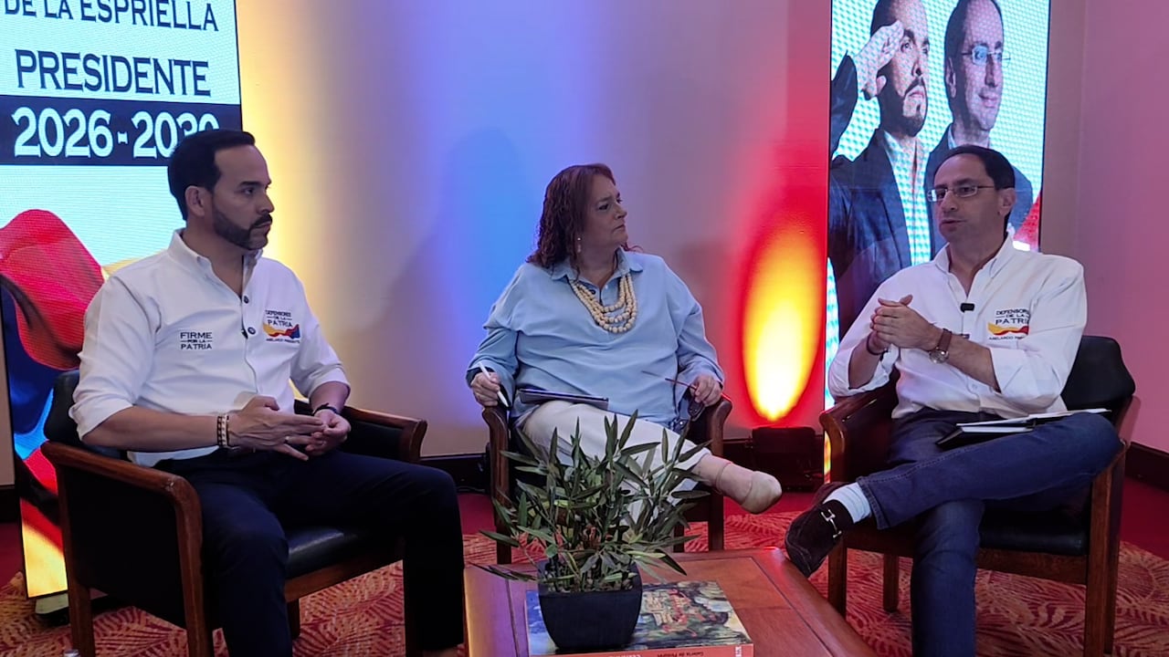 Entrevista de El País al candidato presidencial Abelardo de la Espriella y su fórmula vicepresidencial, José Manuel Restrepo.