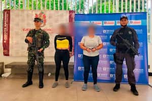 Las mujeres fueron detenidas en el barrio Balcones del Kennedy.